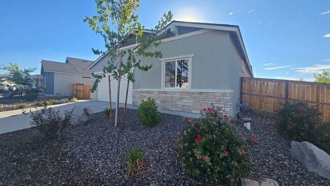 Building Photo - 7571 Grassy Plns Dr