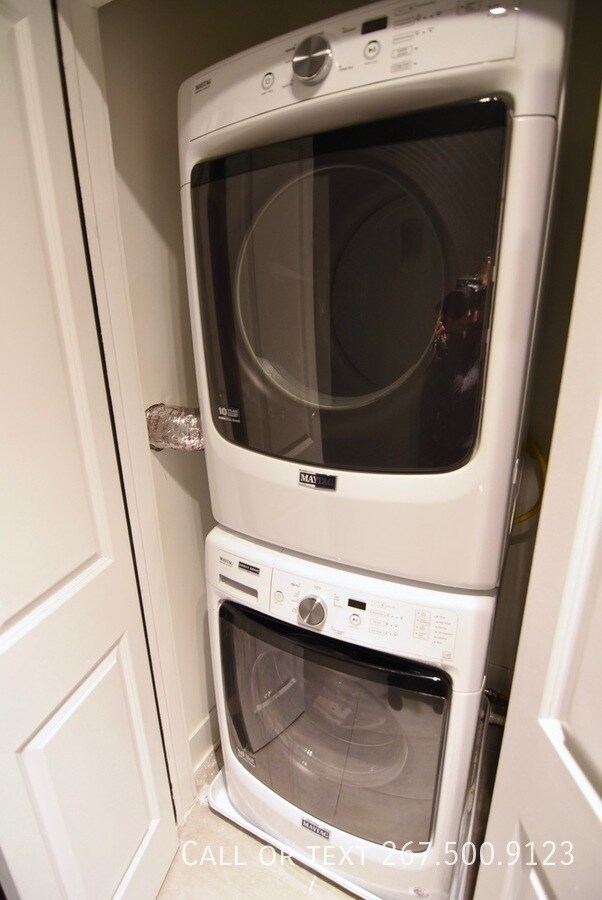 Building Photo - 531 Budd St