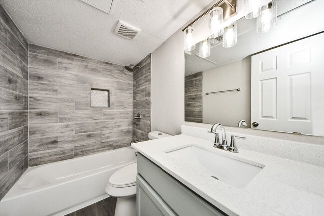 Building Photo - 781 Country Pl Dr