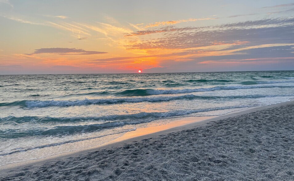 Bradenton Beach sunset - 7230 Hamilton Rd