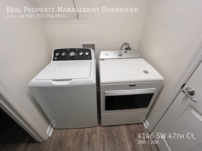 Building Photo - 4146 SW 47th Ct