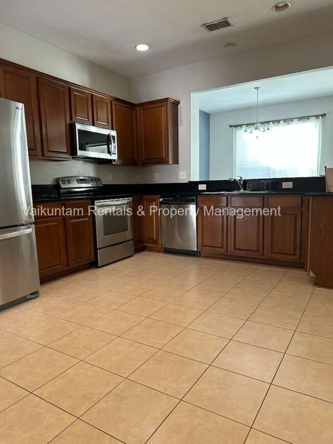 Building Photo - 4240 Metron Dr