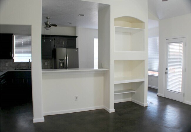 Building Photo - 20706 Grenoble Ln