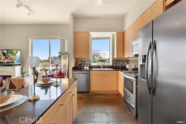 Primary Photo - 388 E Ocean Blvd