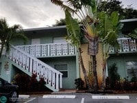 Building Photo - 2607 NE 8th Ave