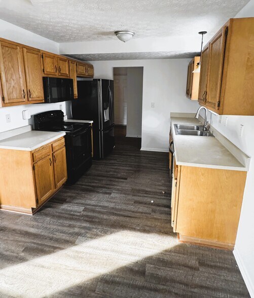 Kitchen - 3766 Dunlane Ct