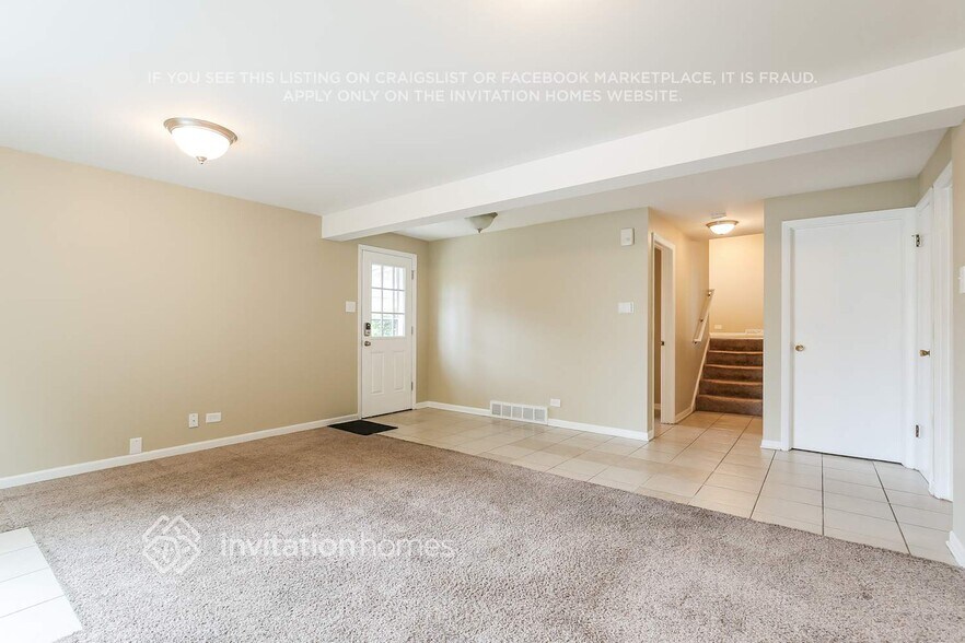 Building Photo - 10801 Kolmar Ave