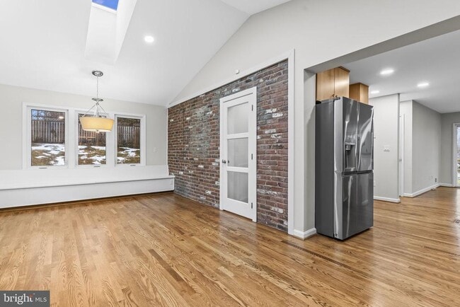 Building Photo - 7609 Woodridge Cir