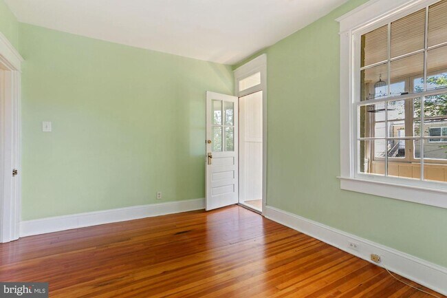 Building Photo - 2325 37th St NW