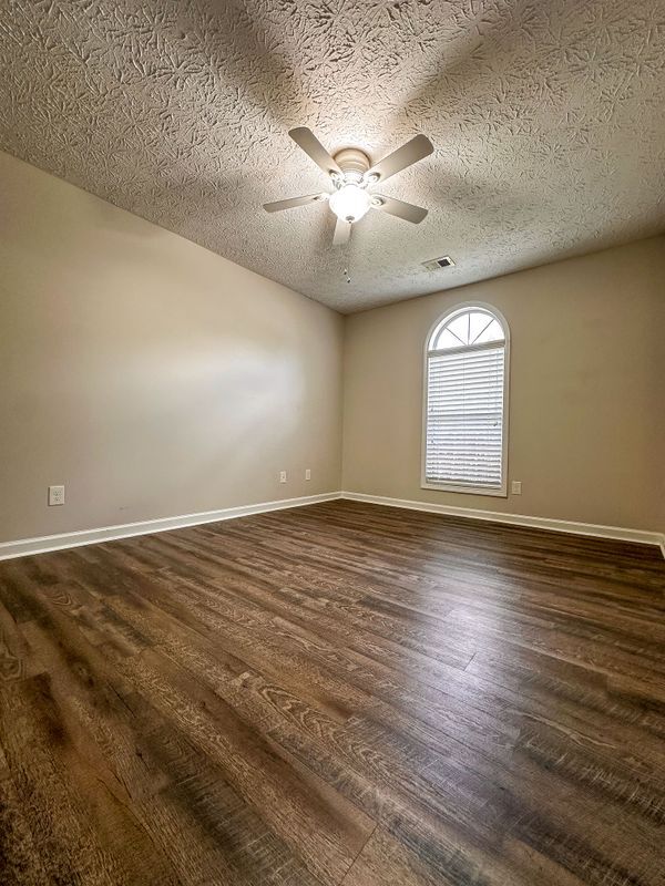Building Photo - 3552 Plum Creek Trail NW