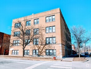 Building Photo - 6146 N Ravenswood Ave