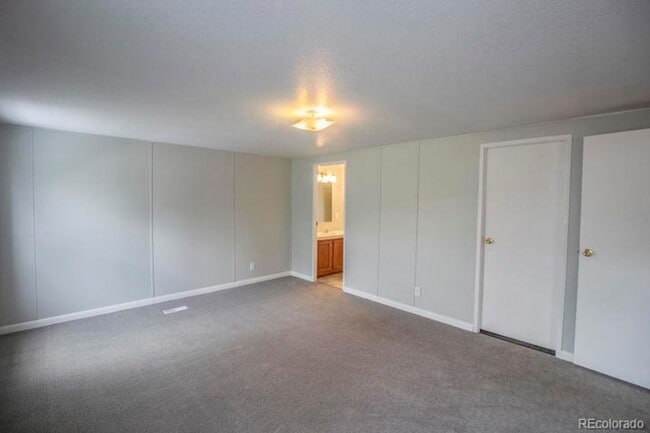 Building Photo - 3 bedroom 2 bath home with 1539 square feet!