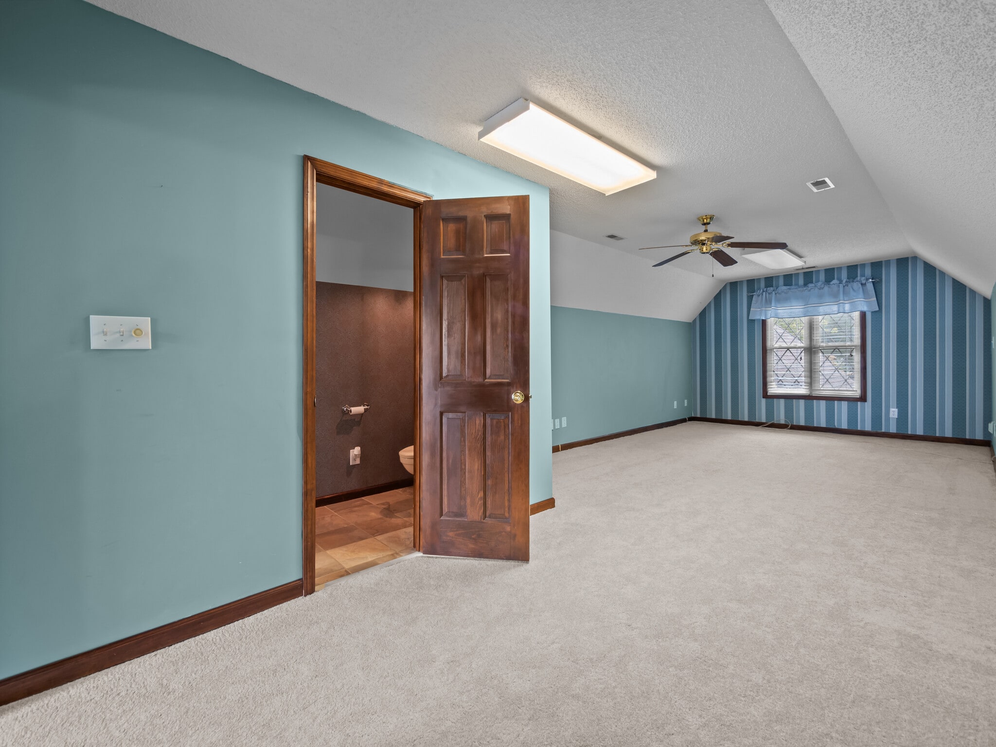 Building Photo - 138 White Oak Bluff Rd