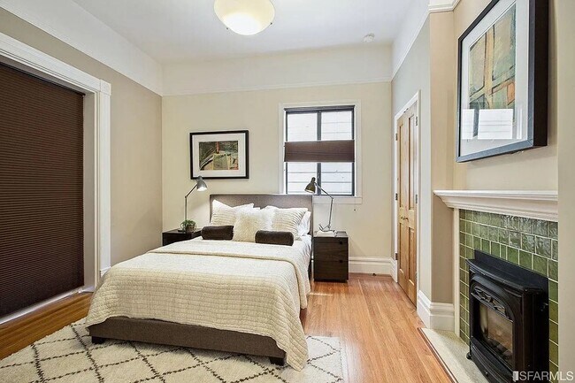 Building Photo - 450 Fair Oaks St