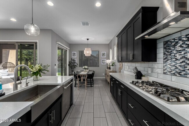 Building Photo - 20399 E Mockingbird Dr