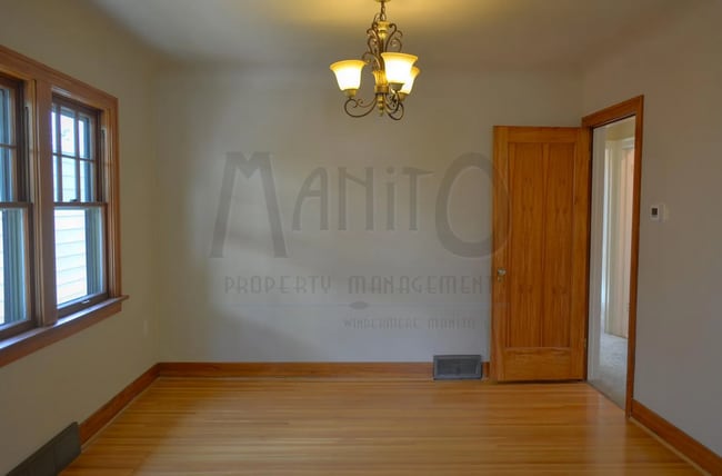 Building Photo - 1714 S Maple Blvd