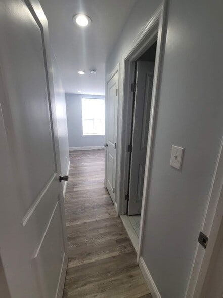 bedroom 1 - 3219 Hamilton St