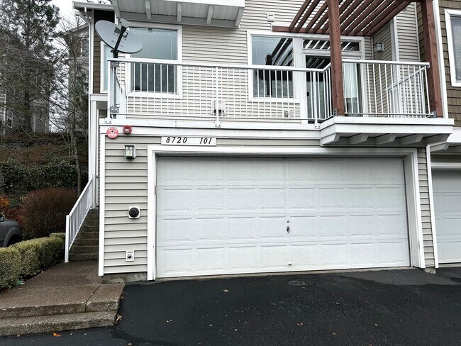 Building Photo - 8720 SW 147th Terrace