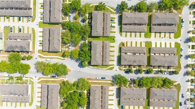 Building Photo - 216 Deepcove Rd