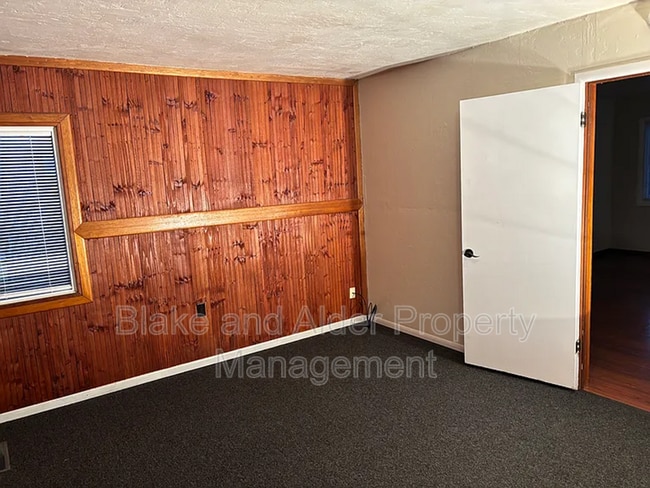 Building Photo - 11632 SE Beckman Ave