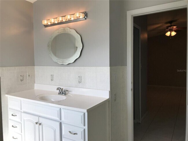 Building Photo - 3200 Woodruff Dr