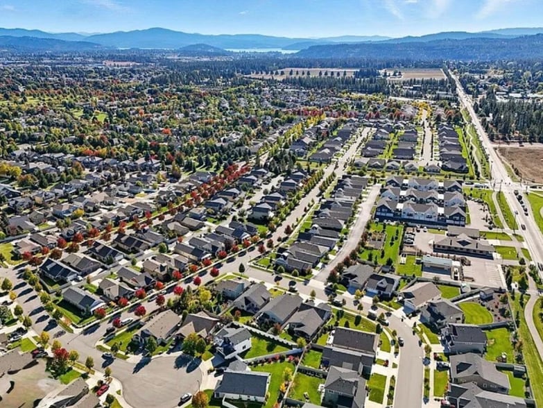 Building Photo - 3041 W Pascal Dr