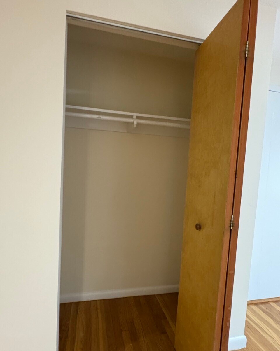 Building Photo - 73 Parkman St