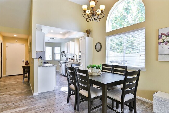 Building Photo - 7360 Cascade Ct