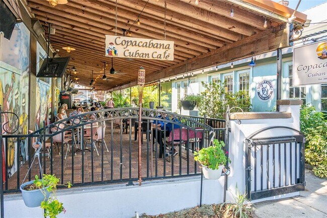 Building Photo - 245 S Rhodes St