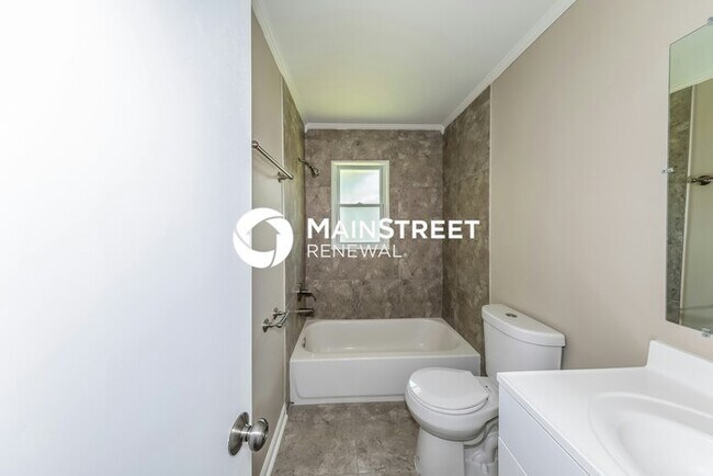 Building Photo - 3 Bedroom Pet-Friendly Home in Tarrant, AL with Main Street Renewal