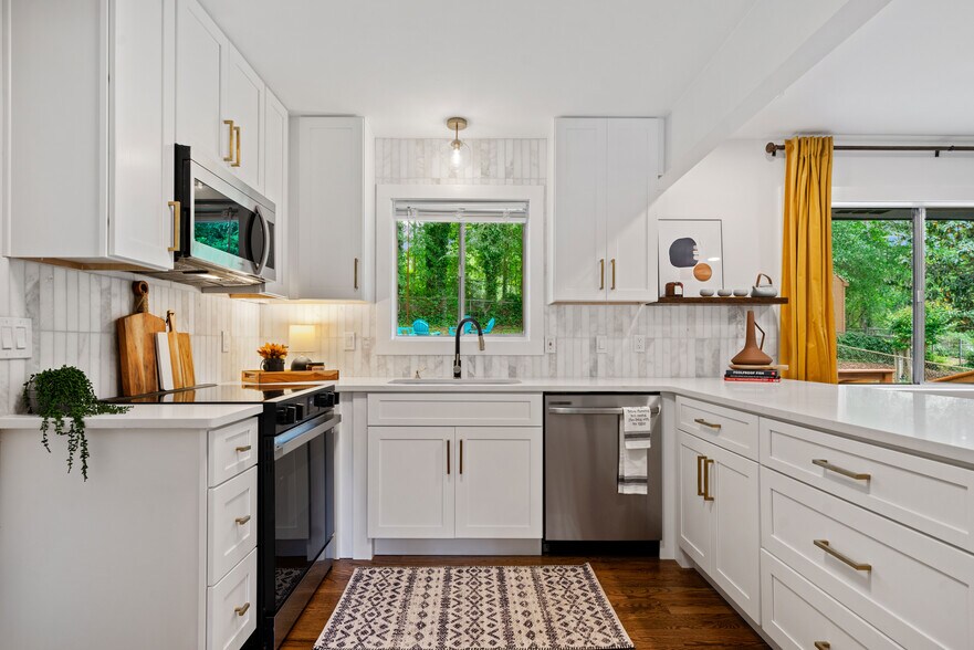 Building Photo - 3964 Gretna Green Dr