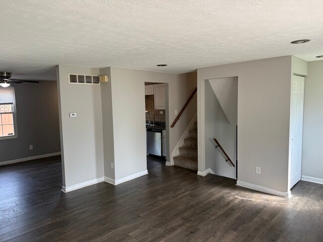 Building Photo - 10855 Penarth Dr