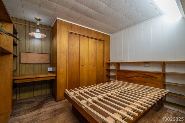 Building Photo - Move in Ready! 1 BD 1 BA home in Aiea ($300 off the first month’s rent if moved in December 21, 2...