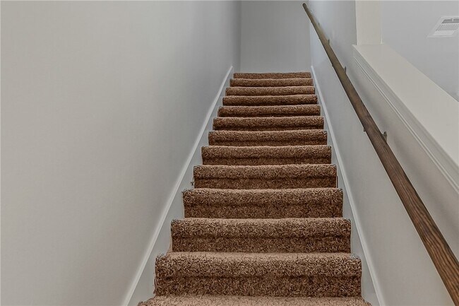 Building Photo - 601 W 24th St