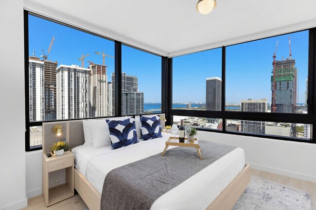 Building Photo - 225 N Miami Ave