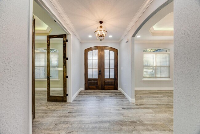 Building Photo - 1148 Sioux Cir