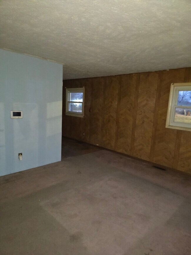 Building Photo - 1617 Parklane Dr