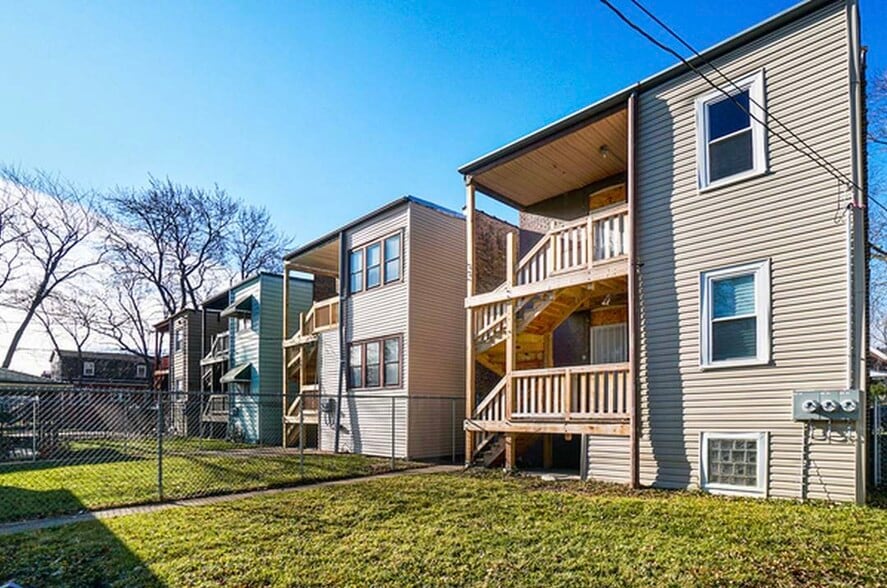 Building Photo - 8549 S Aberdeen St