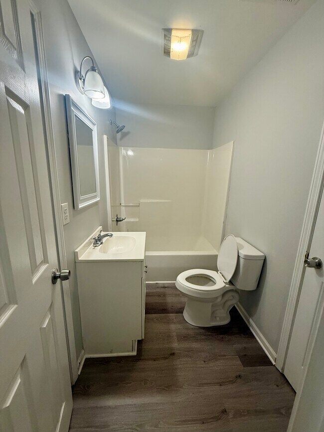 Building Photo - 3158 16th Ave