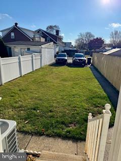 Building Photo - 421 N Chestnut St