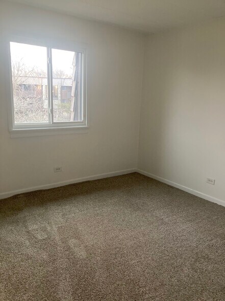 Building Photo - 513 Timber Ridge Dr