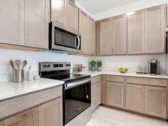 Building Photo - 2950 SUPERMARINE Rd