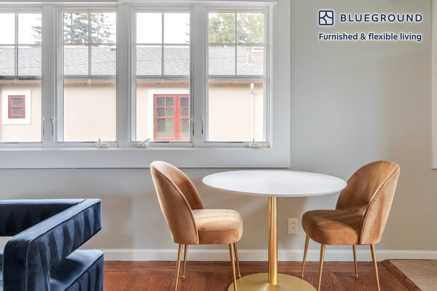 Building Photo - 329 Hawthorne Ave