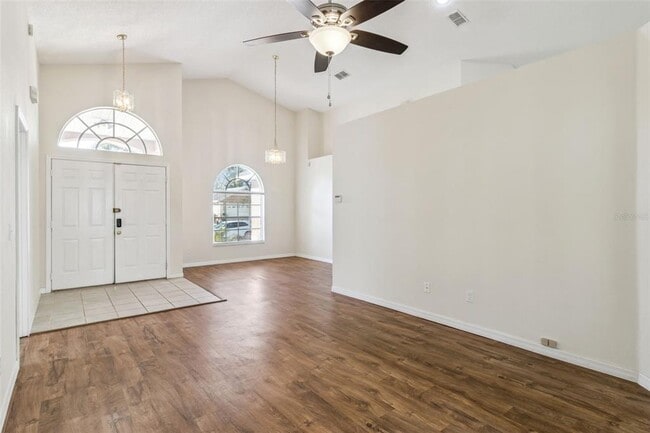 Building Photo - 166 Greeley Loop