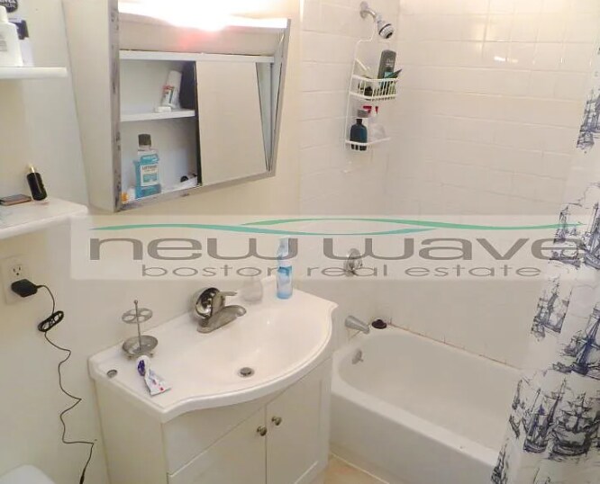 Building Photo - 32 Edgerly Rd