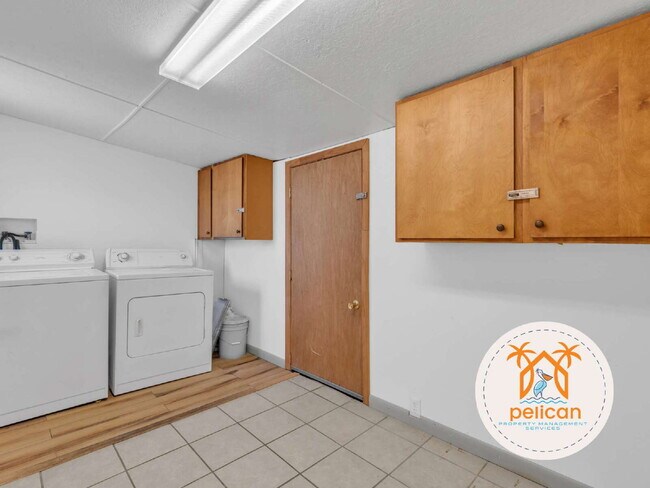 Building Photo - Rental Home in Desirable Navy Point Area