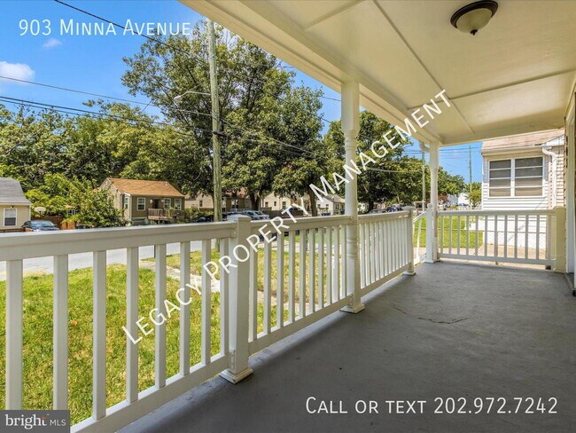 Building Photo - 903 Minna Ave
