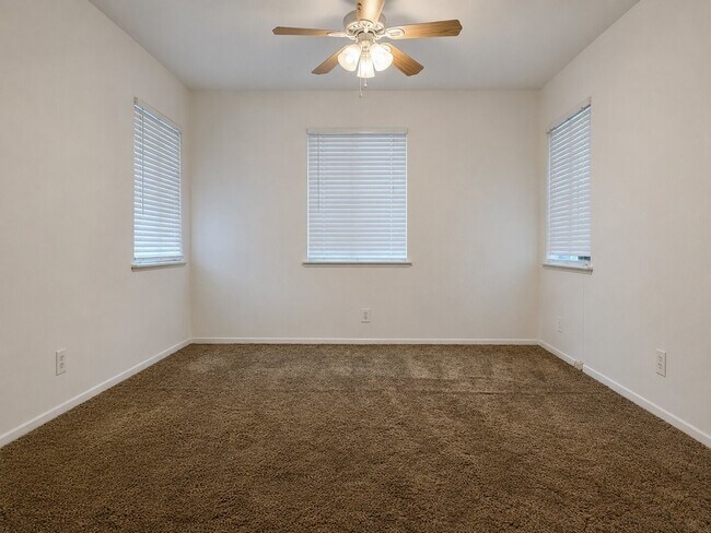 Building Photo - 5522 Nassau Rd