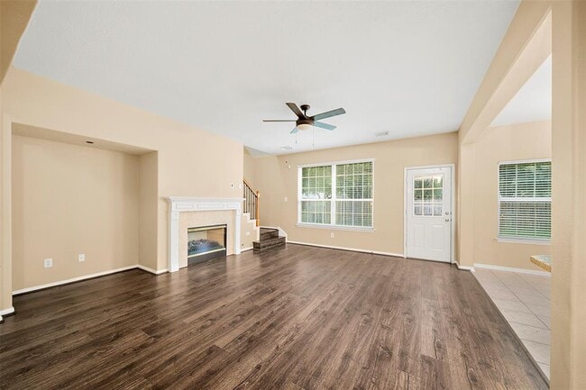 Building Photo - 8301 Seagull Ln