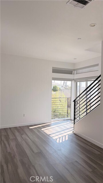 Building Photo - 1416 Cloverdale Ave